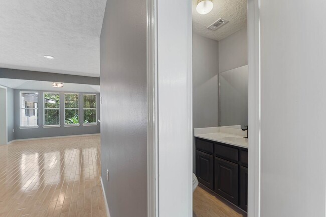 Building Photo - 11085 Jake Pearson Rd