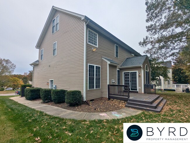 Building Photo - 7757 Hampton Green Dr