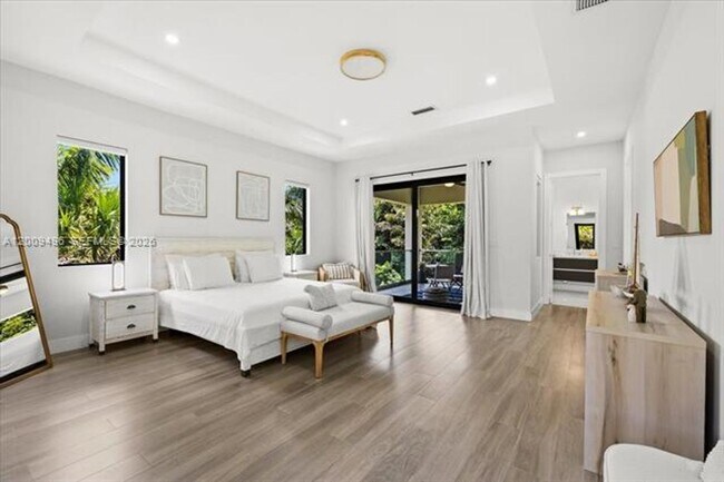 Building Photo - 12120 Rhino Oaks Dr