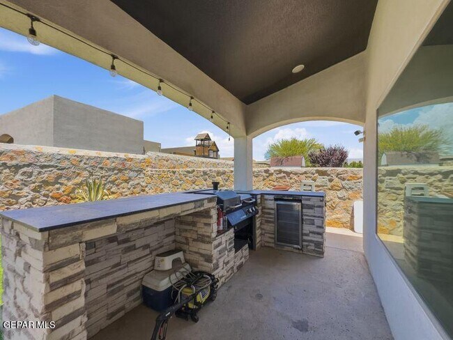 Building Photo - 13655 Stonor Ct