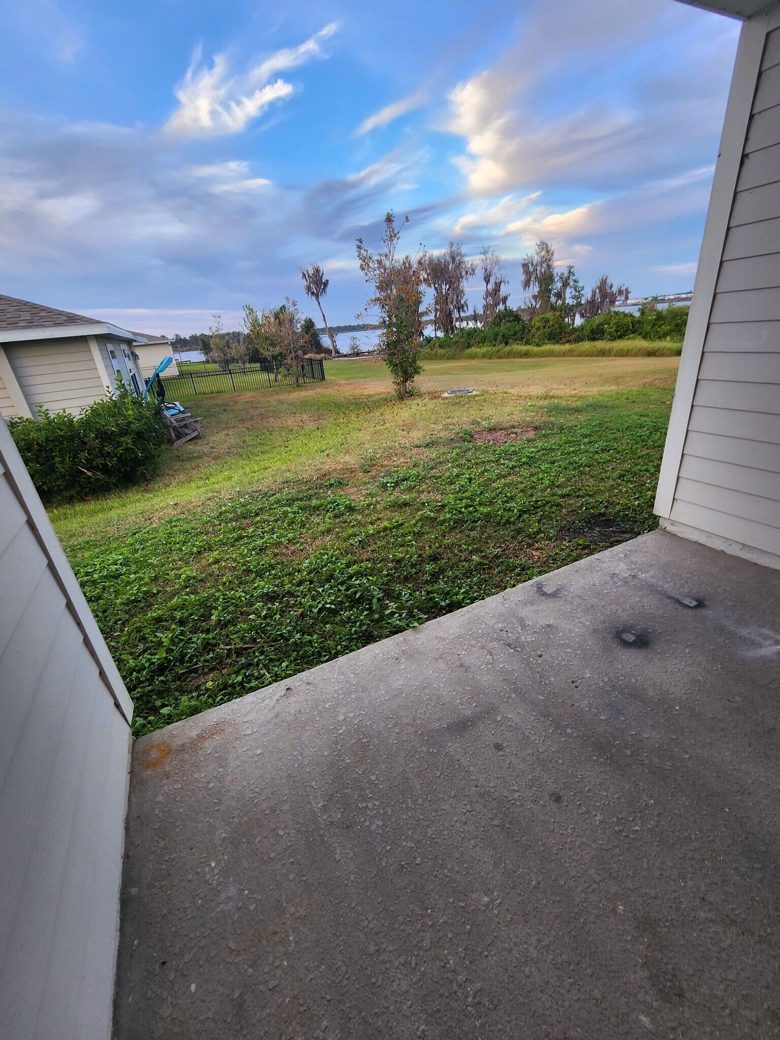 Building Photo - 741 Simone Ct