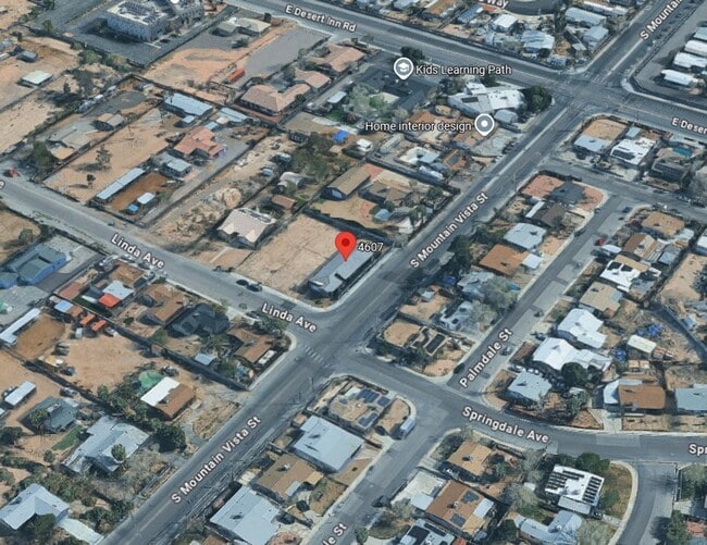 Building Photo - Single Story with Casita