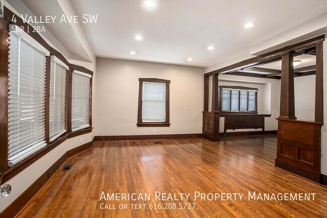 Building Photo - 4 Valley Ave SW