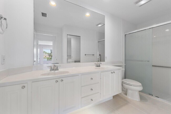 Building Photo - 9083 SE Hawks Nest Ct
