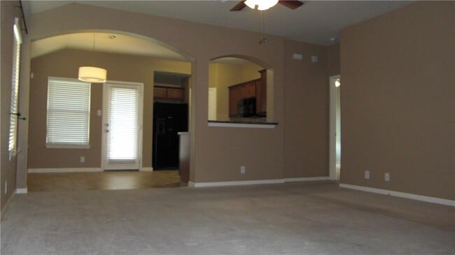 Building Photo - 208 Teron Dr