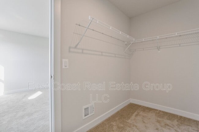 Building Photo - 329 Bookers Ct
