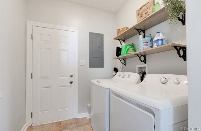 Building Photo - 1536 Williamsburg Rd