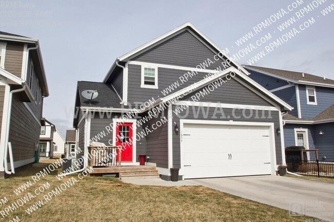 Building Photo - 1655 SW Arlan Dr