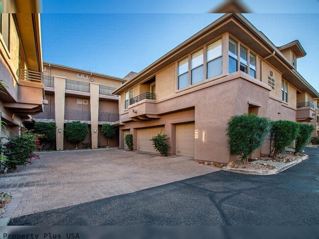 Building Photo - "Spacious 2-Bed, 2-Bath Condo Retreat in Scottsdale's Prime Location - 1,146 Sq Ft of Comfort!"