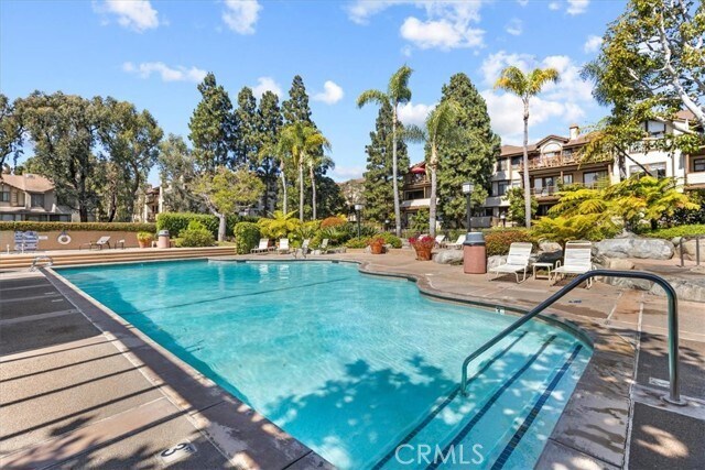 Building Photo - 2621 Plaza del Amo