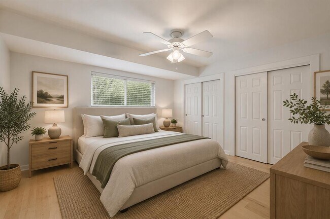 Building Photo - 5330 Balcones Dr