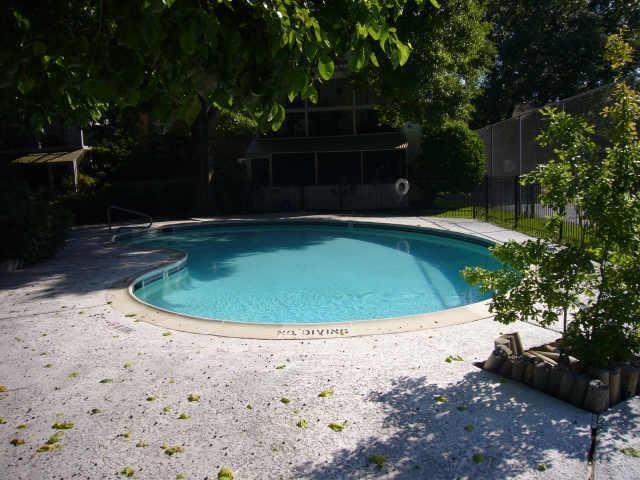 Building Photo - 17331 Red Oak Dr