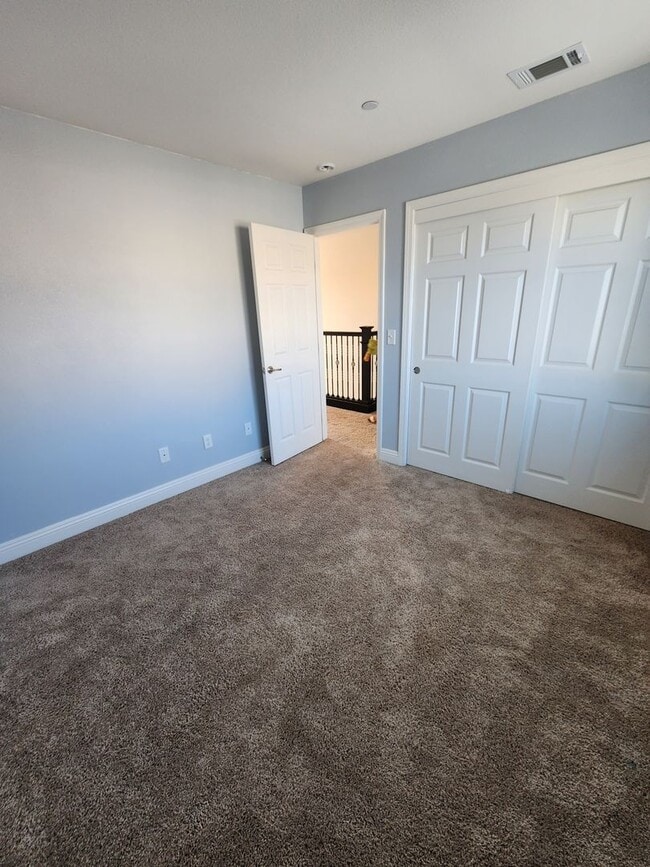 Building Photo - 231 Ninos Dr