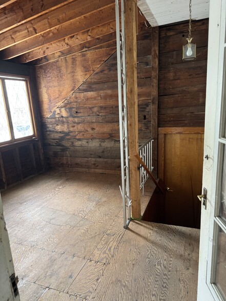 Building Photo - 671 Rimmon St