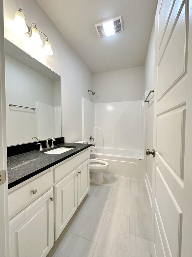 Building Photo - 7210 Rolling Fork Rd