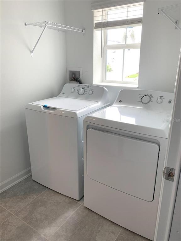 Building Photo - 1926 Niagra Dr