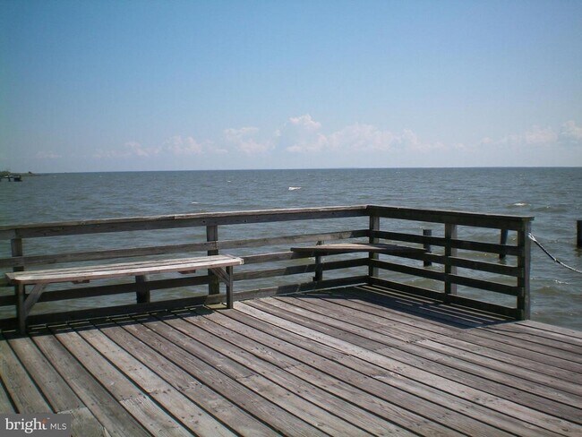 Building Photo - 6032 Melbourne Ave