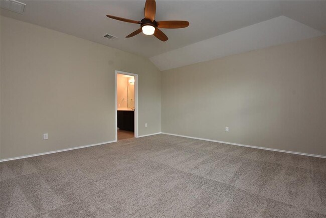 Building Photo - 502 Poppy Field Ct