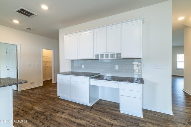 Building Photo - 4714 Willow Bluff Cir