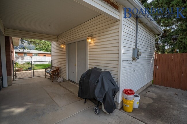 Building Photo - Newly updated 3 Bedroom home in Layton