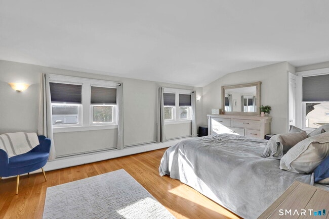 Building Photo - 829 Wells Rd