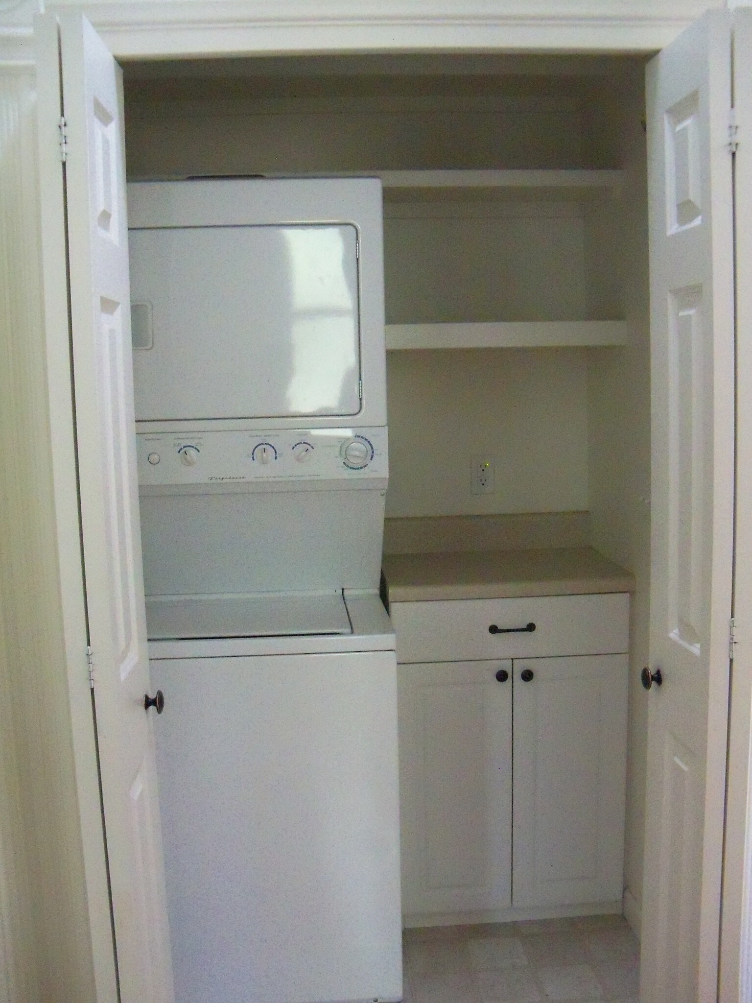 In-unit Laundry - 2623 H St