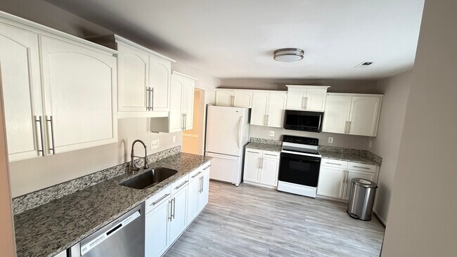 Building Photo - 325 Charred Oak Ct