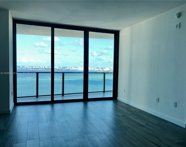 Building Photo - 460 NE 28th St