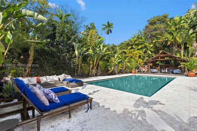 Building Photo - 575 Hibiscus Ln