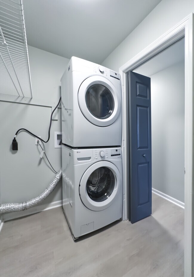 Building Photo - 1001 Garfield Ave