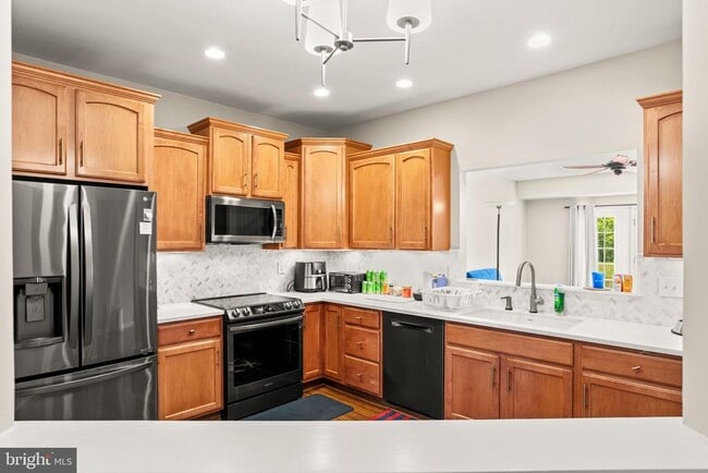 Building Photo - 2080 Deer Run Dr