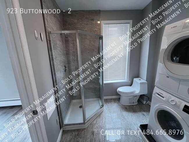 Building Photo - 923 Buttonwood-2