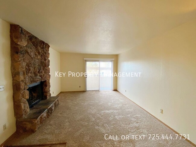 Building Photo - 2 BEDROOM HENDERSON CONDO!