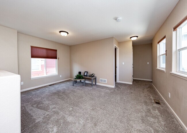 Building Photo - Westside home in Desirable Gold Hill Mesa ...