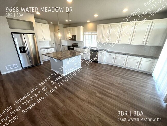Building Photo - 9668 Water Meadow Dr