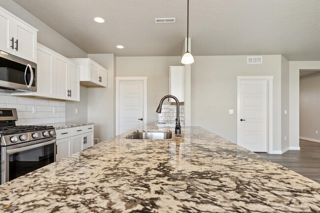 Building Photo - 8480 E Drover Loop