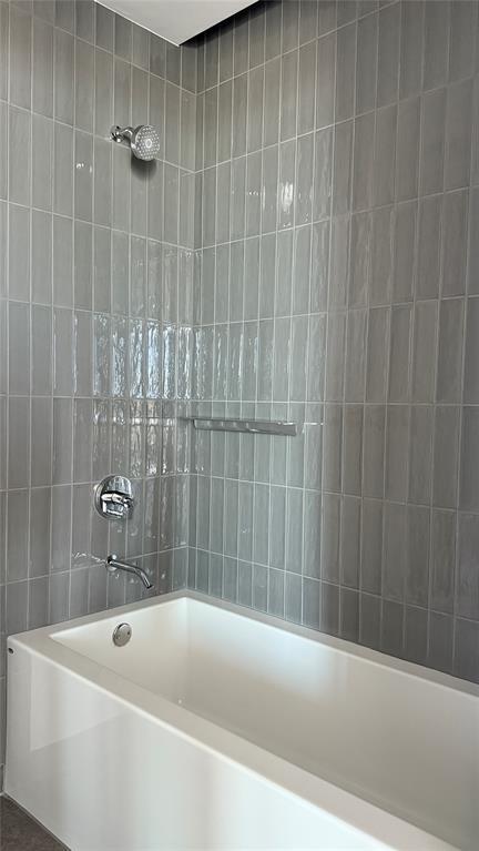 Building Photo - 610 Davis St