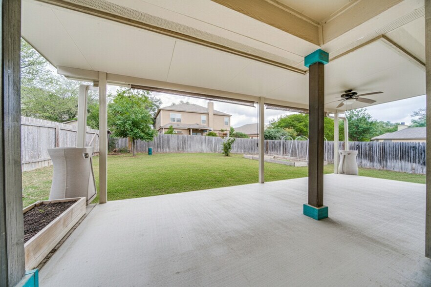 Building Photo - 10811 Marot Fld