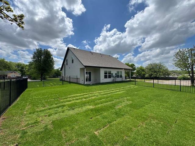 Building Photo - 417 W Dulin St