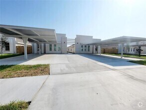 Building Photo - 3808 Las Vistas Ln