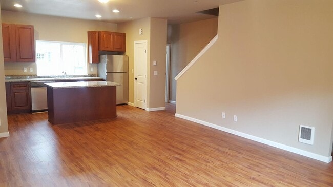 Building Photo - 5115 Solberg Drive SW