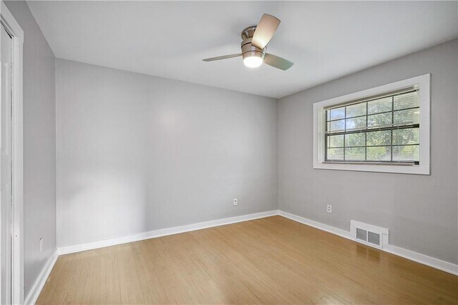 Building Photo - 3207 Bobbie Ln