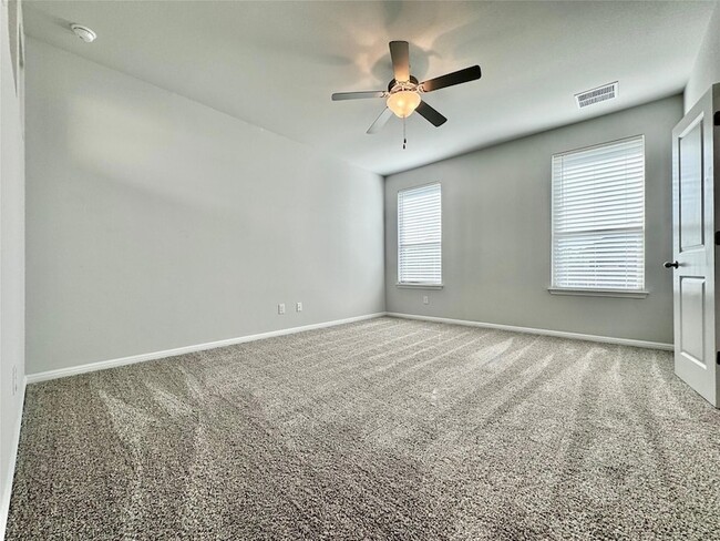 Building Photo - 5701 Pleasanton Pkwy