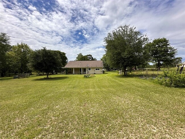 Building Photo - 6143 FM 3081