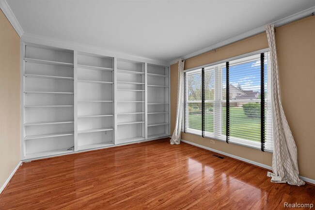 Building Photo - 45419 Glengarry Blvd