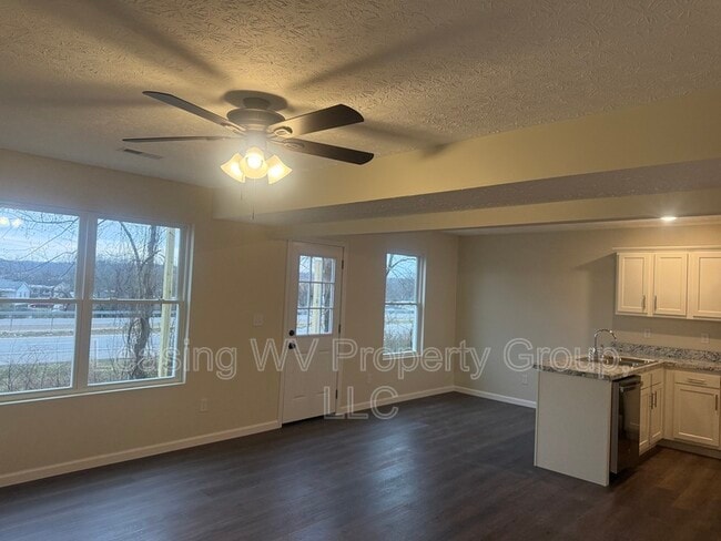 Building Photo - 71 Christian Ct