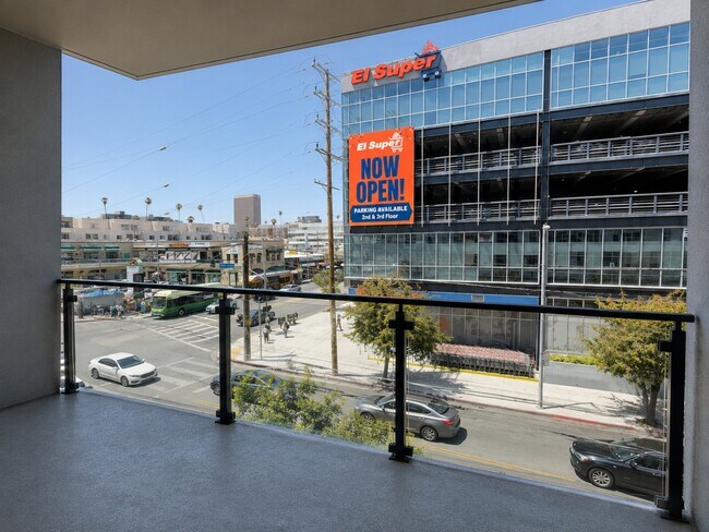 Building Photo - 2880 James M Wood Blvd