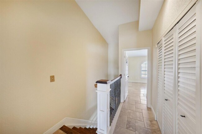 Building Photo - 637 Pinellas Bayway