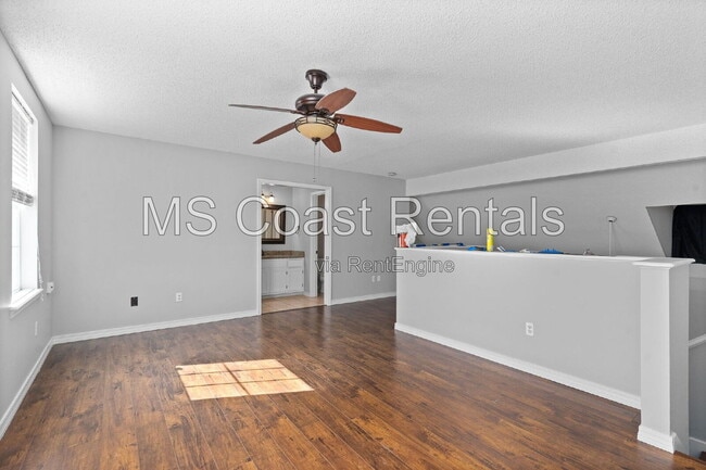 Building Photo - 12206 Breezeway Cir