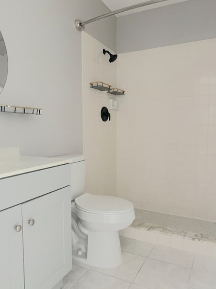 Building Photo - 203 Golf Club Ln